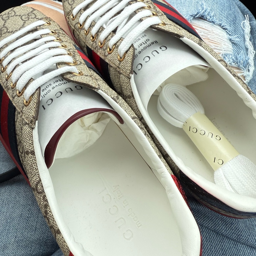 Authentic!! Gucci Ace Supreme GG Men's Beige and Red Patterned Sneakers - Picture 7 of 7